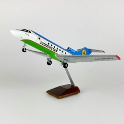 Самалёт колекциони як-40