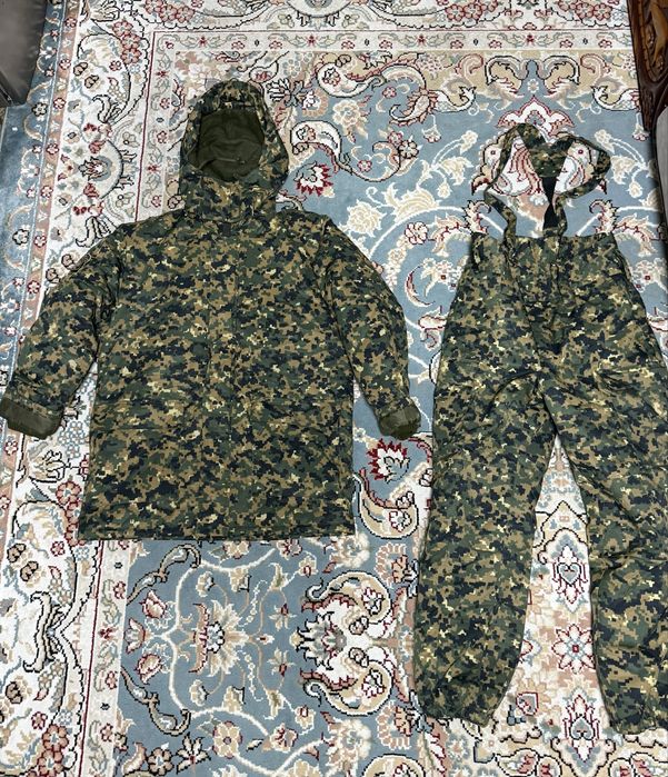 Продается зимний комплект (бушлат и ватник)