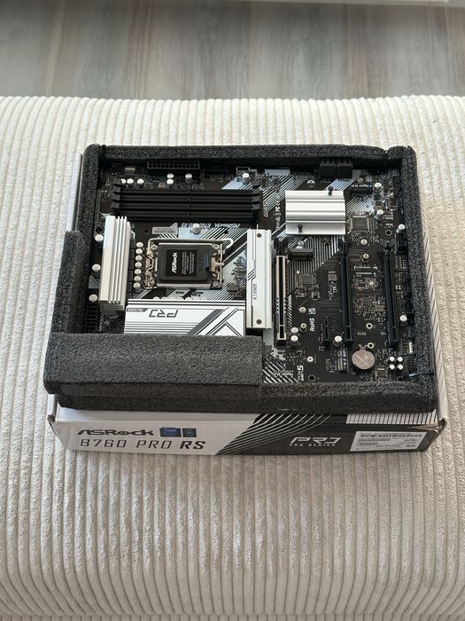 Placa de baza ASRock B760 PRO RS, DDR5, LGA1700