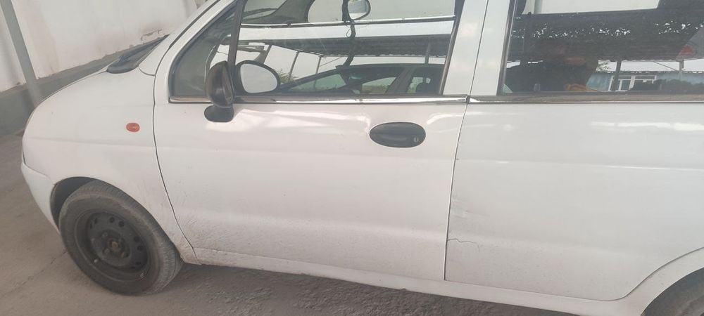 Matiz moshina sotiladi