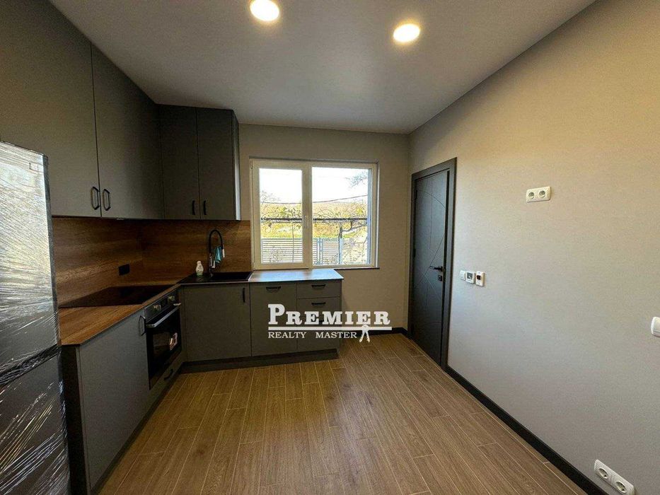 Напълно реновирана къща в центъра на село Гюльовца