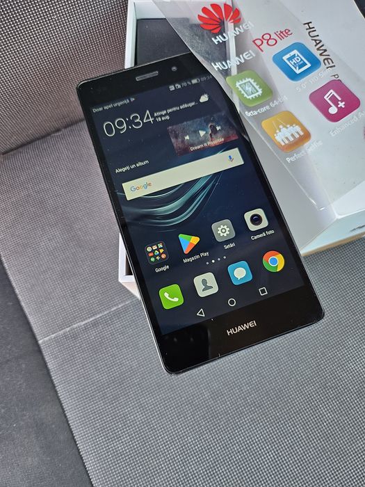 Huawei P8 Lite la Cutie Impecabil