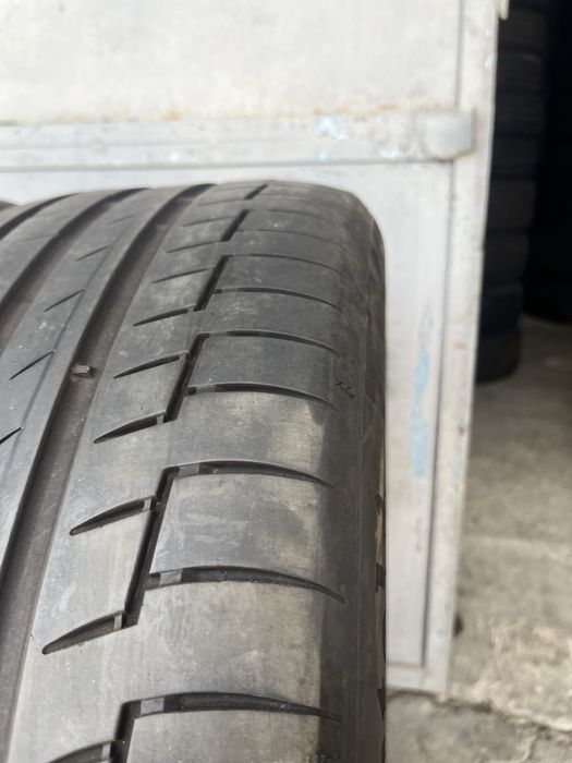 2 бр. летни гуми 235/45/19 Continental DOT 0419 5+ mm