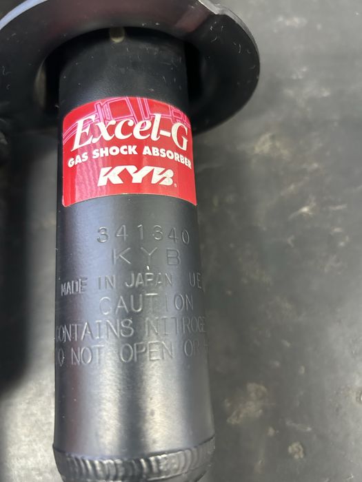 Передние амортизаторы