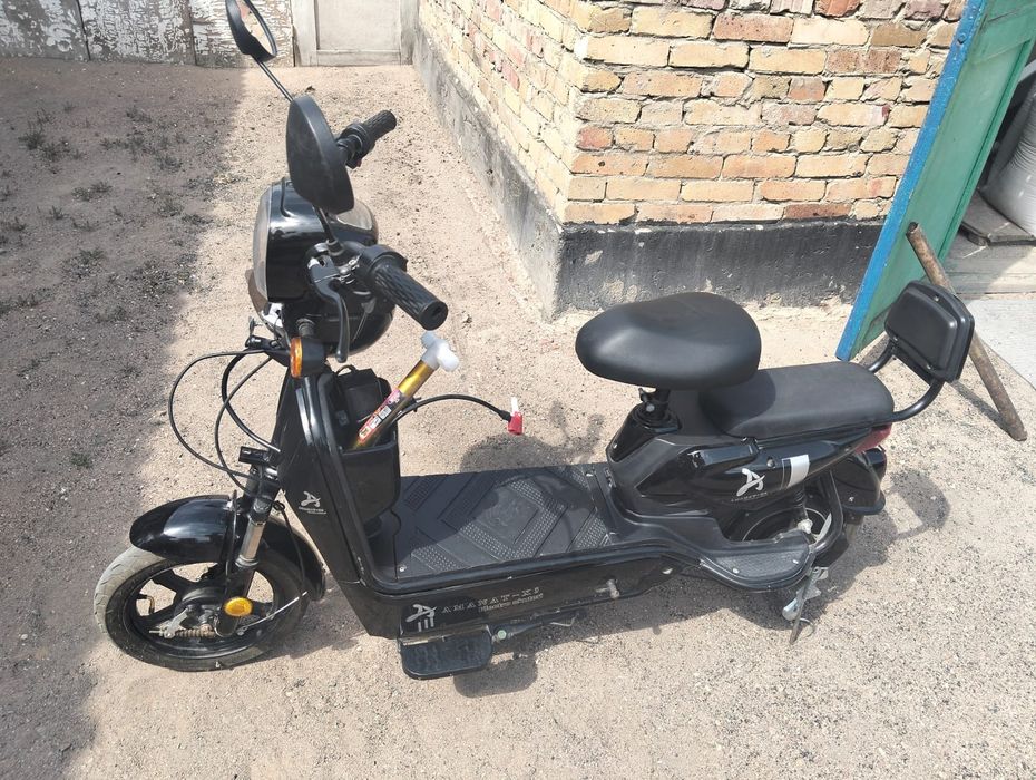 Скуттер Amanat X5
