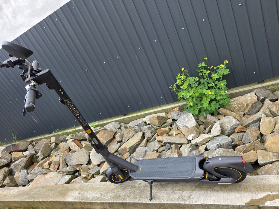 Trotineta electrica Ninebot G2 MAX autonomie 65km viteza maxima 25km/h