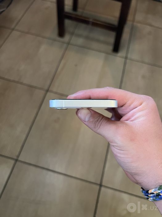 iPhone 12 на гарантии
