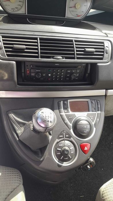 Peugeot 807  (3500 Euro)