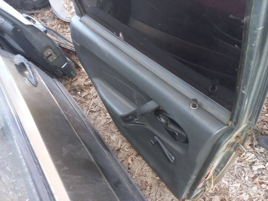 Продам двери в зборе