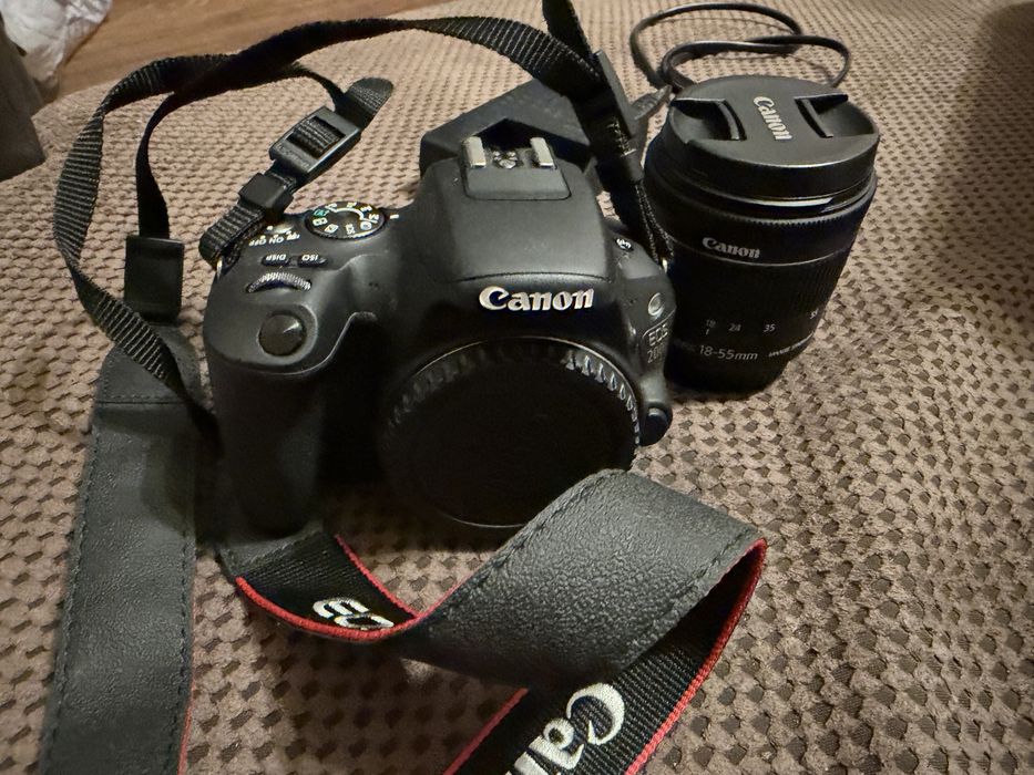 Canon 200 D DSLR