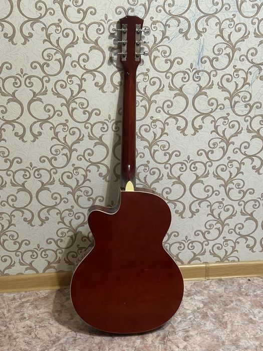 Гитара в отличном состояний