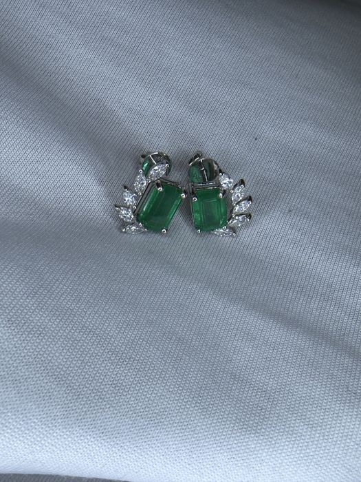 Изумруд серьги с натуральными брилиантами