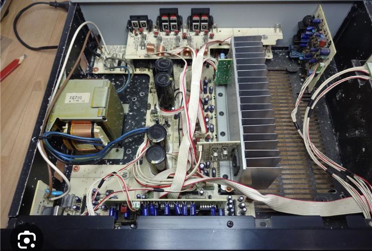 Reparatii laptopuri,amplificatoare, mixere, boxe active