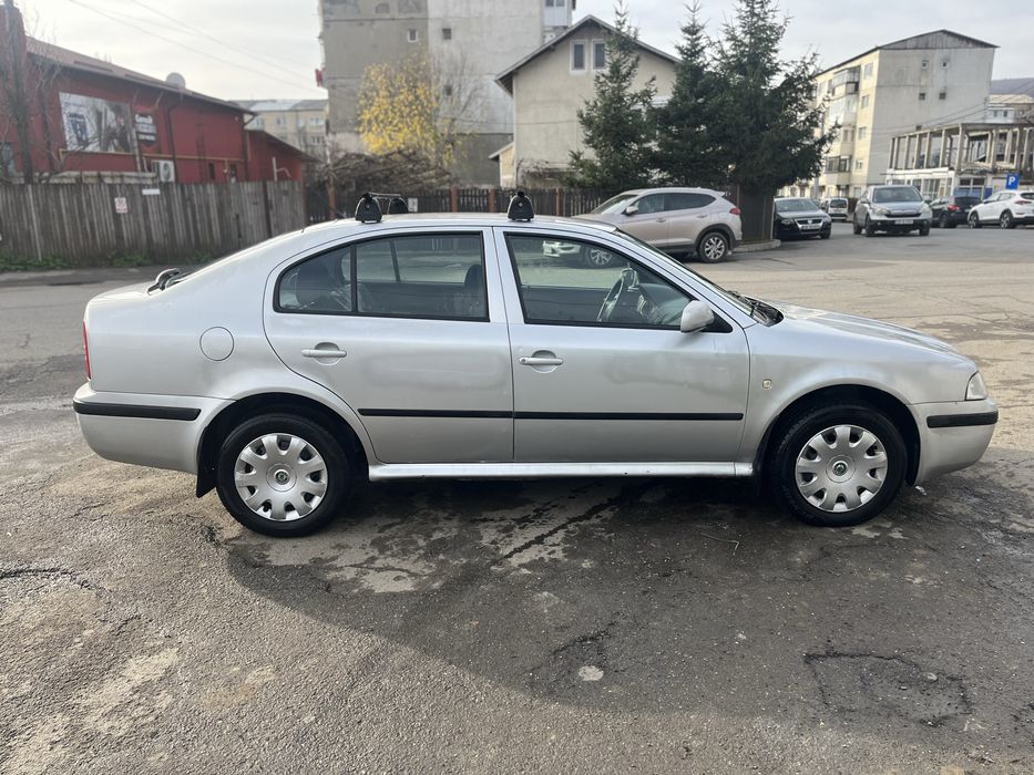 Vand octavia Tour 10/2005 Pret FIX