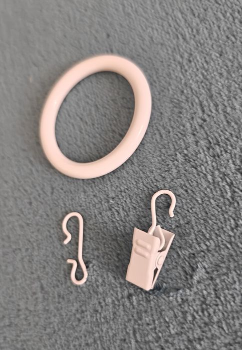 Inele perdea IKEA SYRLIG cu clema si carlig – 60 buc (6 seturi)