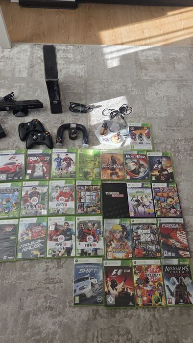 XBOX 360 +KINECT  cu accesorii si CD uri
