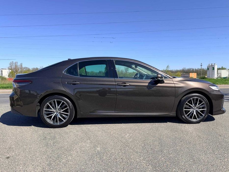 Toyota Camry Hybrid