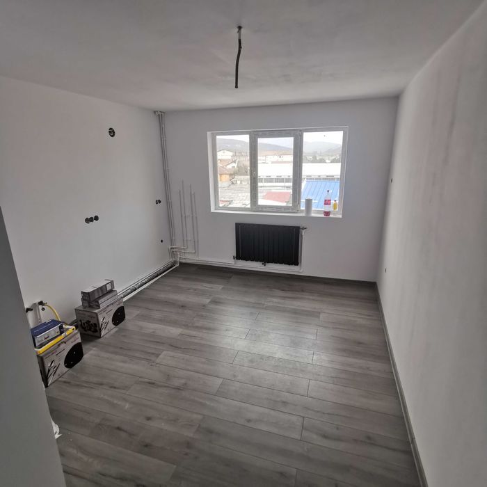 Vând apartament cu 2 camere