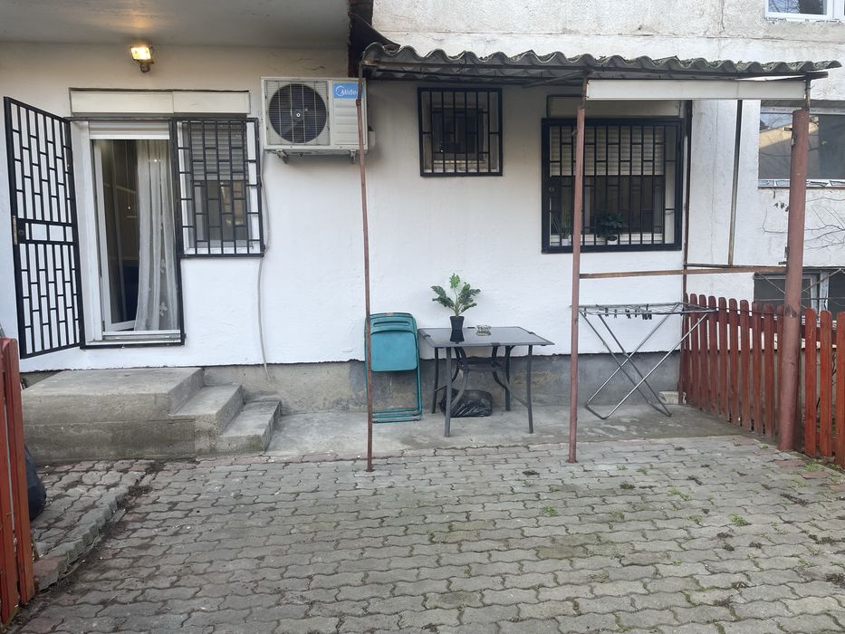 Inchiriez apartament o camera zona Vlaicu