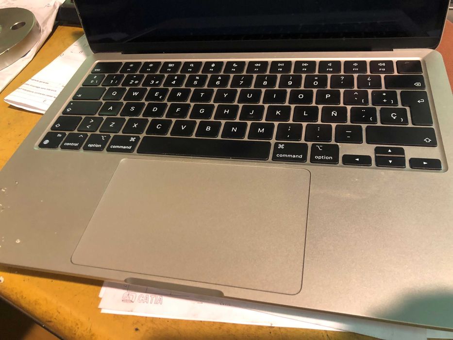 MACBOOK AIR MODEL A2681 pentru piese