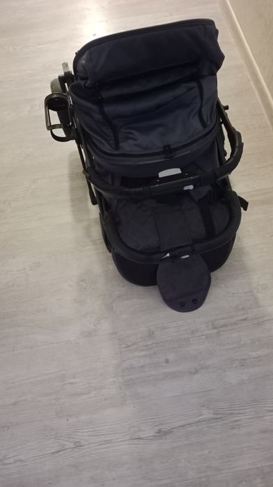 Продам детскую коляску б/у