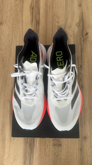 Спортни обувки adidas