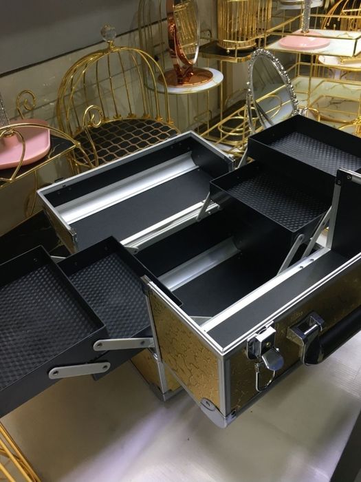 Супер органайзер ( сундучок с нужным для женщины штучками)