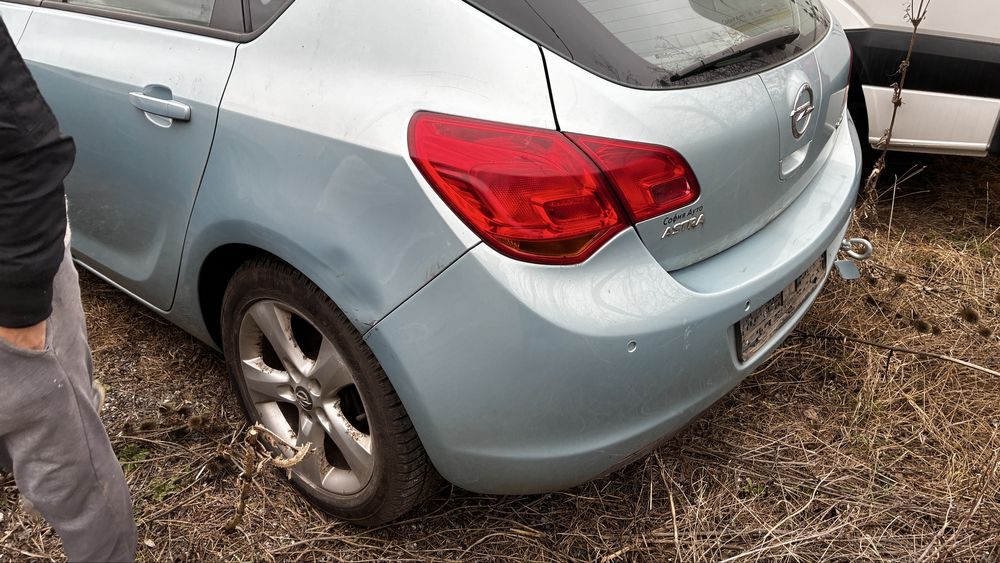 Opel Astra J 1.7cdti 110hp на части