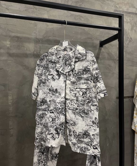 Срочно срочно продается пижамы