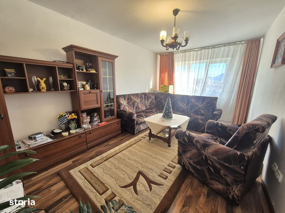 Vanzare apartament 3 camere zona Calea Bucuresti Str. Zorilor
