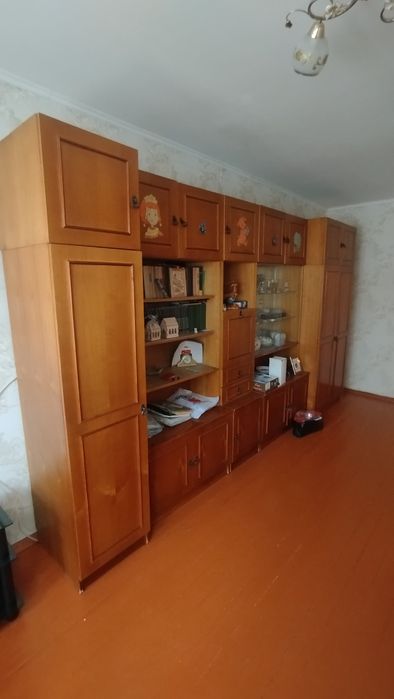 Отдам шкаф стенка