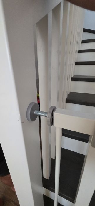 Vând 2 porți siguranta scari