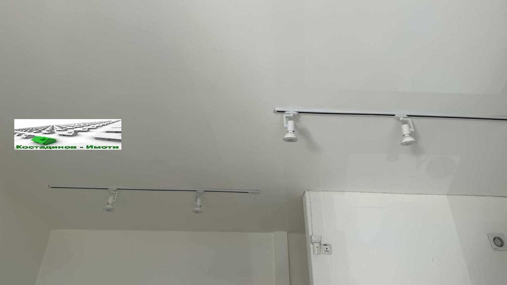 Дава се под наем Магазин в Пловдив, Център - 42 кв.м за 318.75 € - Снимка #2