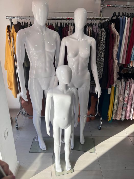 Манекени- роботи- бял гланц- +15бр Подарък
