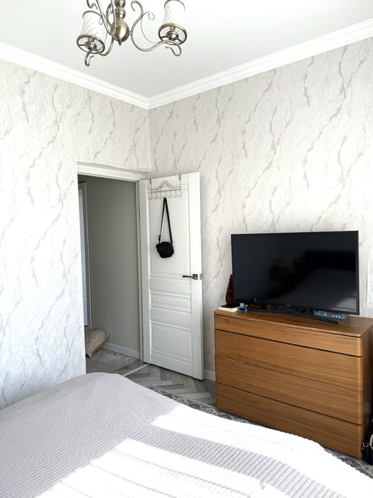 Продам 3 комн кв улучшенной  планировки