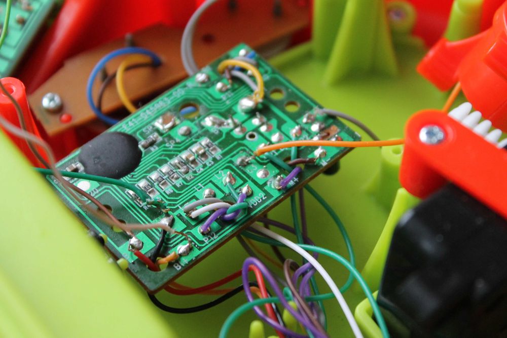 Микросхема игрушки. Tr6210a звуковой модуль. Микросхема игрушки. Микросхема игрушки. Платы для электронных игрушек.