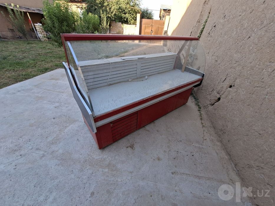 Vitrena haladilnik holadi yaxshi 2 ta bor bir hil