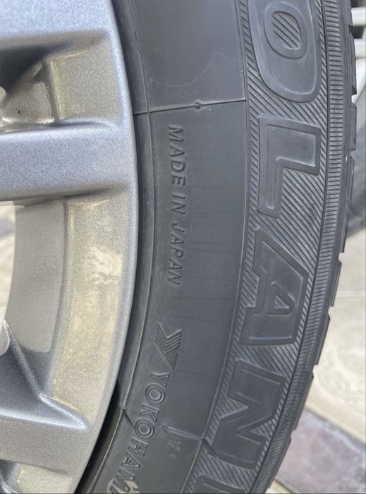 Шины Yokohama в сборе с дисками.