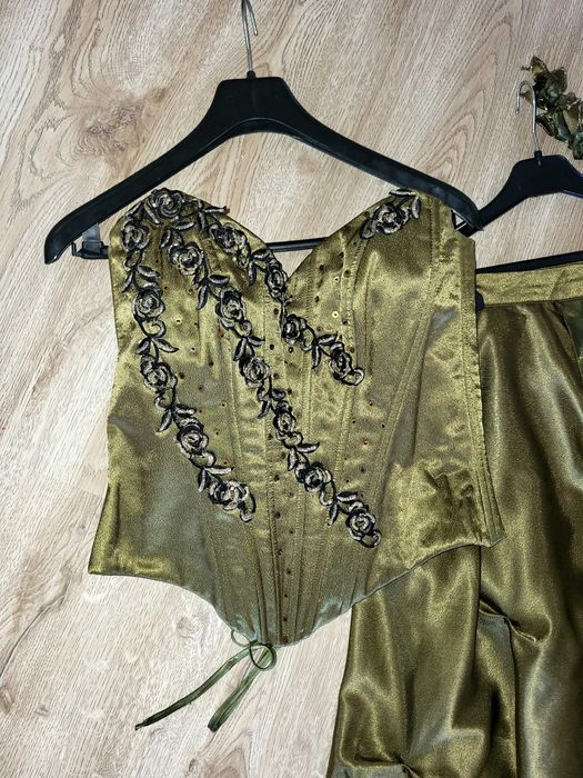 Официална рокля от модна къща "Минона" .