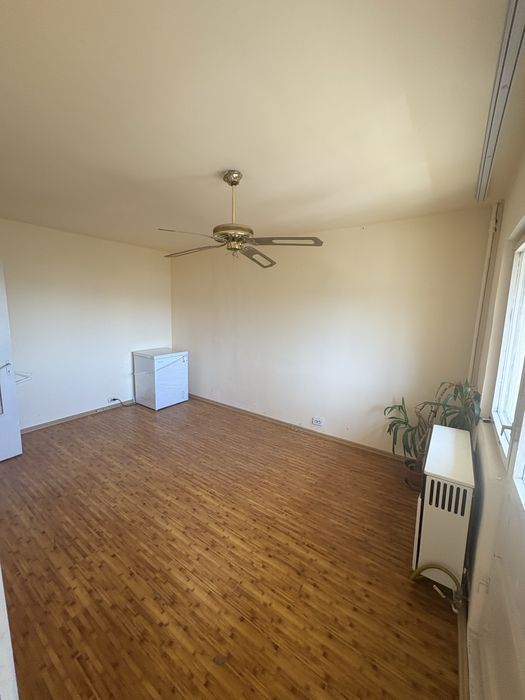 Garsonieră - Zona Școala 5 Călărași - Apel pentru detalii