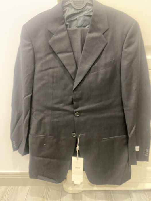 Vand costume barbatesti