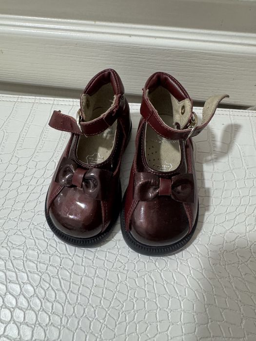 Pantofii copii .