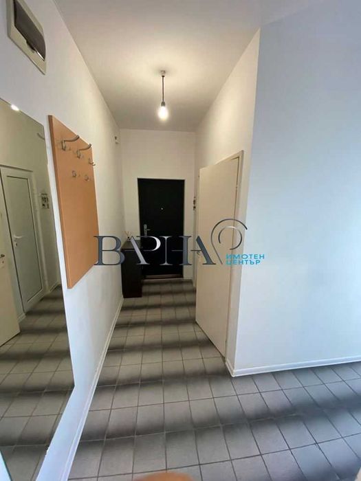 Двустаен апартамент Младост