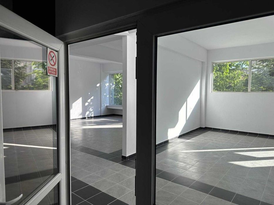 Inchiriez  spatiu comercial Prundu