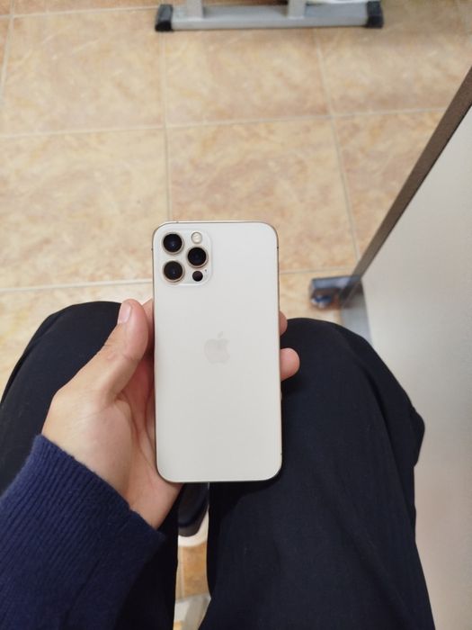 iPhone 12 pro sotlad ideal