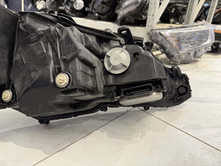 Фары камри 70 оригинал