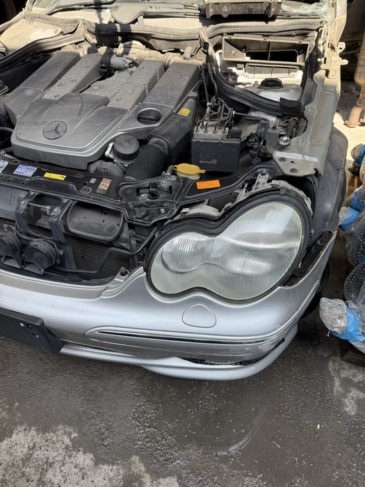 Mercedes benz w203 c32 AMG