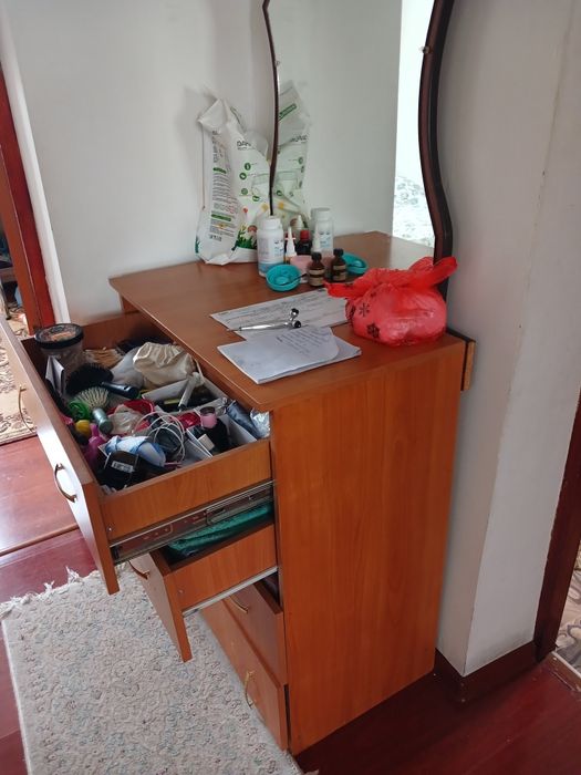 Комод продается кому нужно смотрите