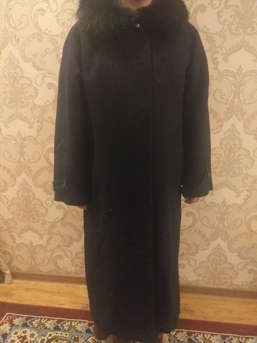 LAMA palto XL 52 razmer