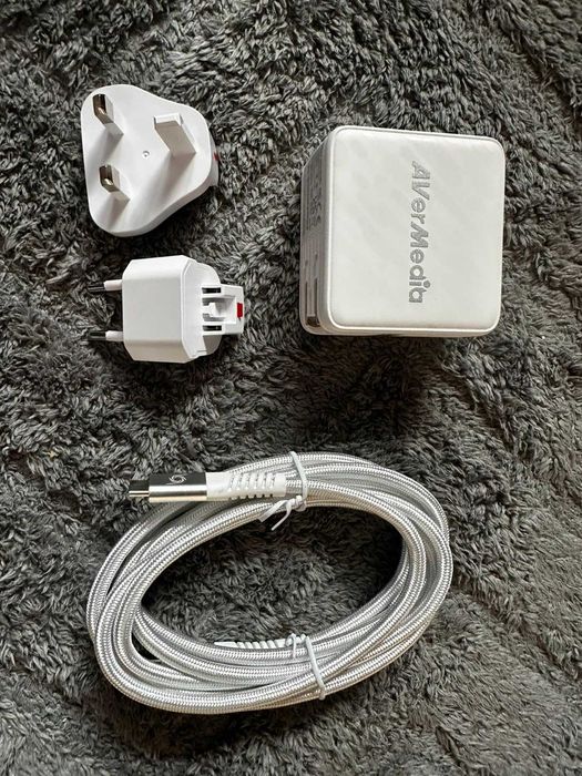 Преносимо зарядно и докинг AVerMedia за Nintendo Switch, Steam Deck